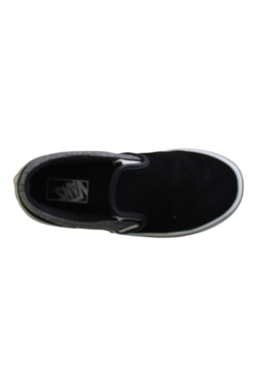 A Black Slip Ons from Vans in size 6T for boy. (Front View)