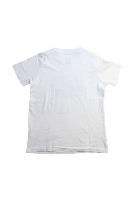 A White Short Sleeve T Shirts from Nike in size 8Y for boy. (Back View)
