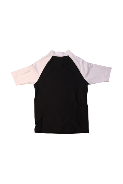 A Black Rash Guards from Arena in size 7Y for boy. (Back View)