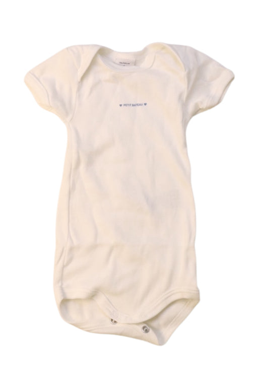 A Ivory Short Sleeve Bodysuits from Petit Bateau in size 0-3M for neutral. (Front View)