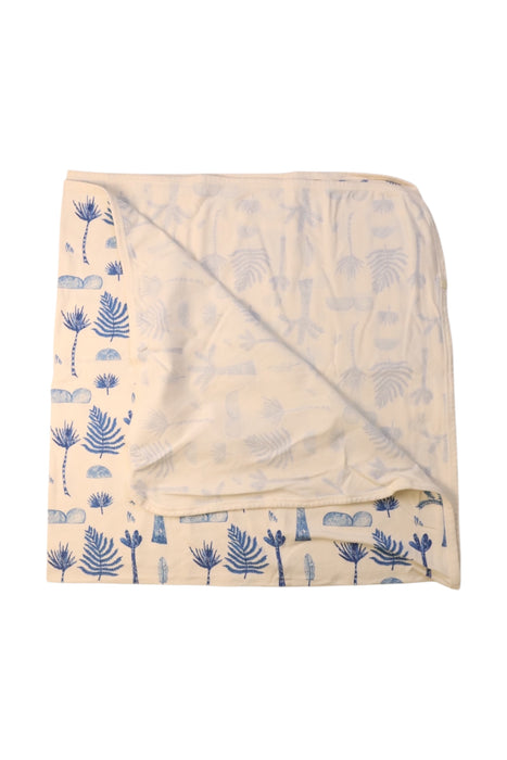 A Blue Blankets from Wilson & Frenchy in size O/S for neutral. (Back View)