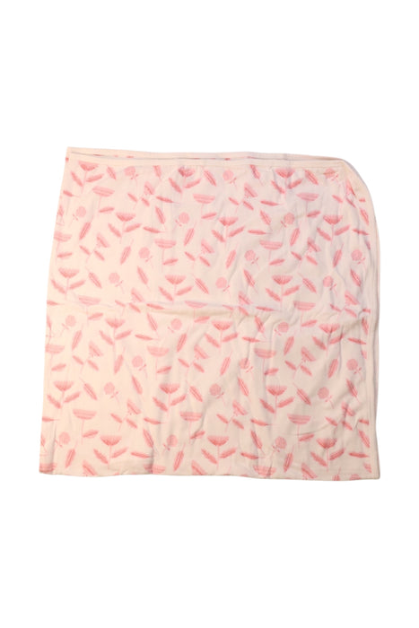 A Pink Blankets from Wilson & Frenchy in size O/S for neutral. (Front View)