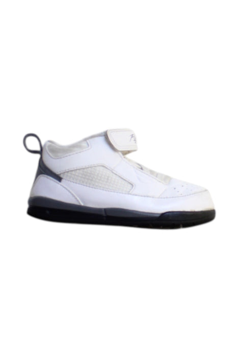 A White Sneakers from Air Jordan in size 3T for boy. (Front View)