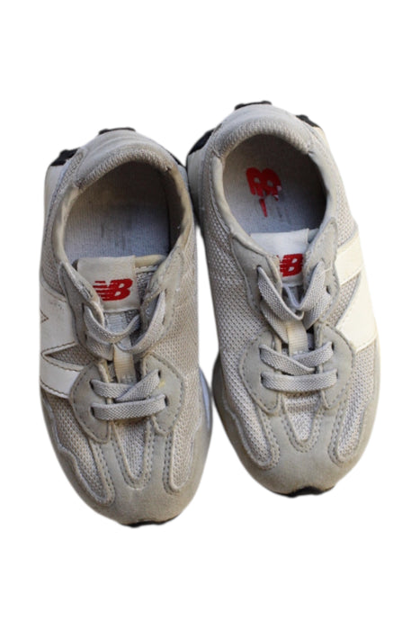 A Grey Sneakers from New Balance in size 18-24M for boy. (Back View)