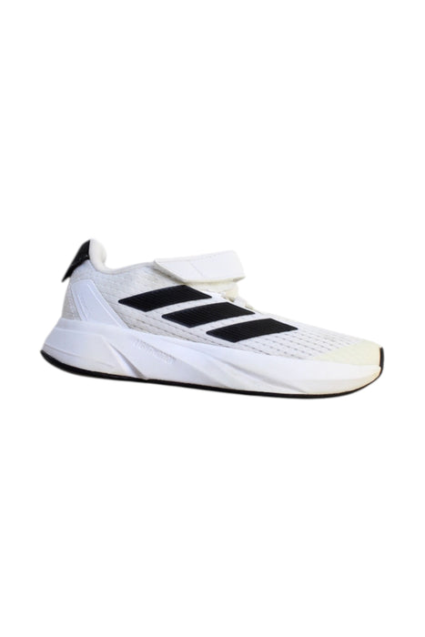 A White Sneakers from Adidas in size 5T for boy. (Front View)