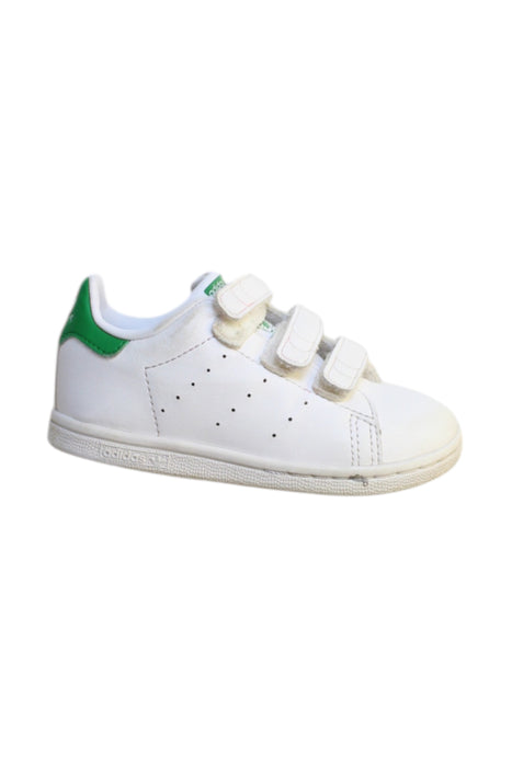 A White Sneakers from Adidas in size 3T for neutral. (Front View)