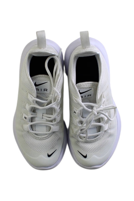 A White Sneakers from Nike in size 5T for girl. (Back View)