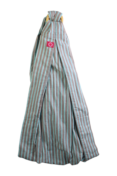 A Multicolour Baby Carriers from Mamaway in size O/S for neutral. (Front View)