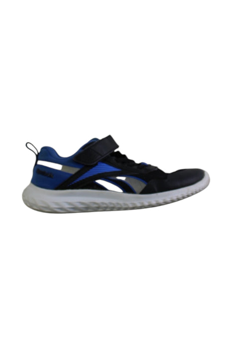 A Black Sneakers from Reebok in size 7Y for boy. (Front View)