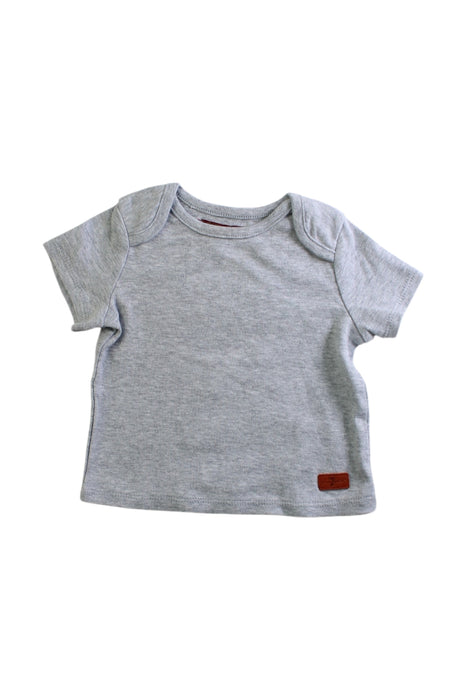 A Grey Short Sleeve T Shirts from 7 For All Mankind in size 3-6M for neutral. (Front View)
