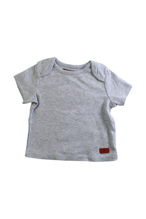 A Grey Short Sleeve T Shirts from 7 For All Mankind in size 3-6M for neutral. (Front View)