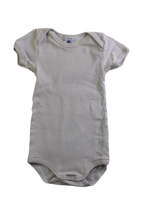 A Ivory Short Sleeve Bodysuits from Petit Bateau in size 3-6M for neutral. (Front View)