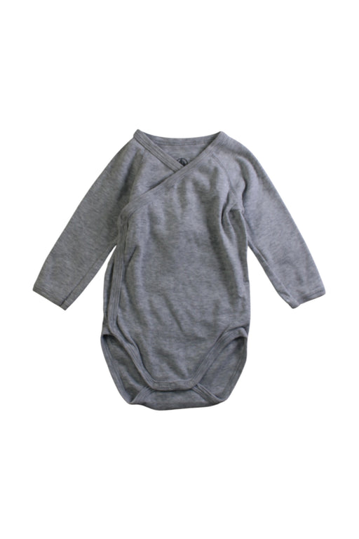 A Grey Long Sleeve Bodysuits from Petit Bateau in size 3-6M for neutral. (Front View)