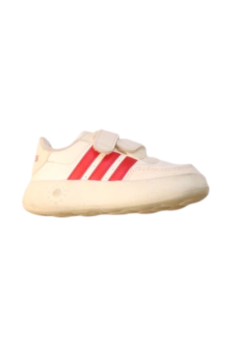 A White Sneakers from Adidas in size 18-24M for neutral. (Front View)
