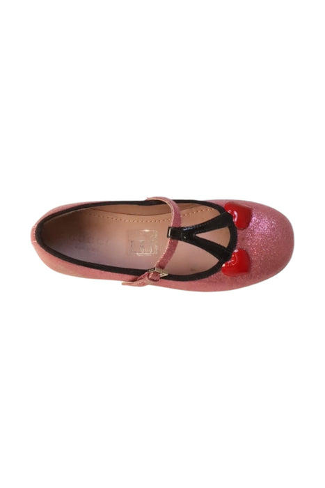 A Pink Flats from Gucci in size 5T for girl. (Front View)