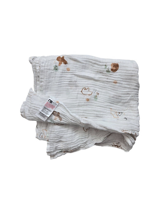 A White Blankets from Mothercare in size 0-3M for neutral. (Front View)