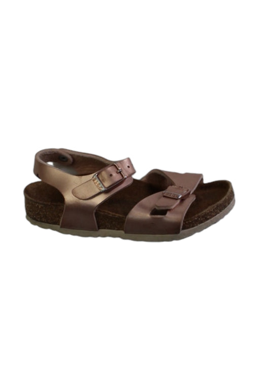 A Metallic Sandals from Birkenstock in size 4T for girl. (Front View)