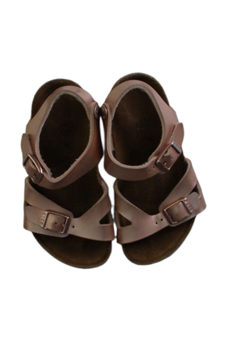 A Metallic Sandals from Birkenstock in size 4T for girl. (Back View)