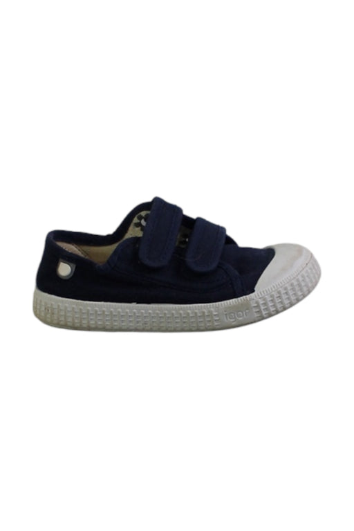A Navy Sneakers from Igor in size 3T for boy. (Front View)