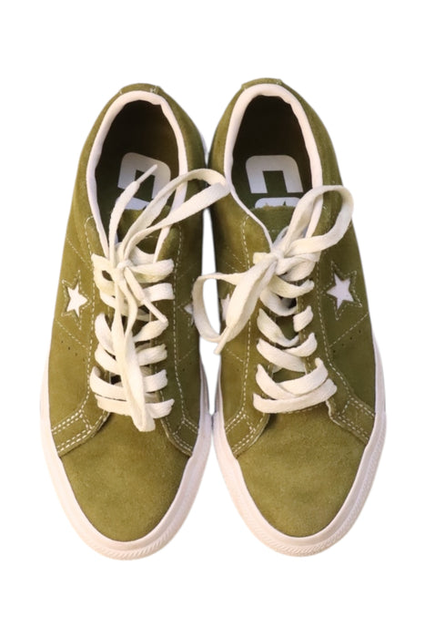 A Green Sneakers from Converse in size 12Y for girl. (Back View)