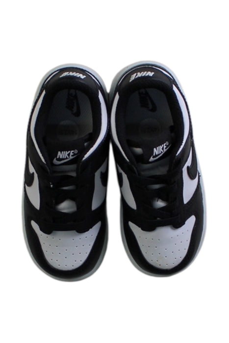 A Black Sneakers from Nike in size 3T for boy. (Back View)