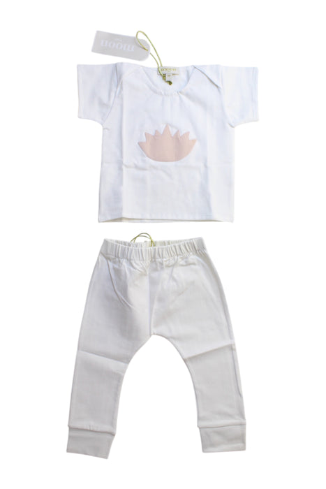A White Pants Sets from Moon Paris in size 3-6M for girl. (Front View)