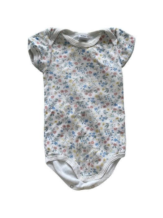 A White Short Sleeve Bodysuits from Petit Bateau in size 12-18M for neutral. (Front View)