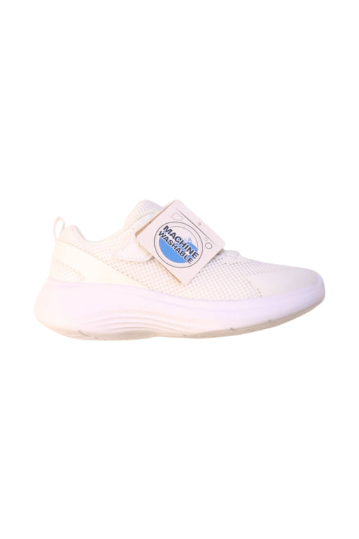 A White Sneakers from Skechers in size 7Y for girl. (Front View)