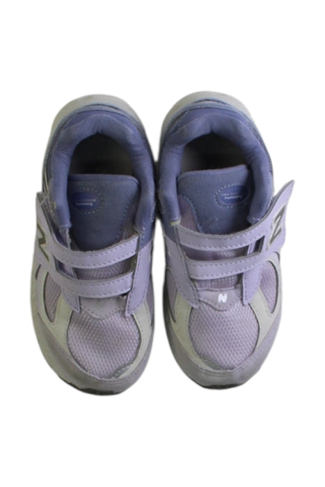 A Purple Sneakers from New Balance in size 4T for girl. (Back View)