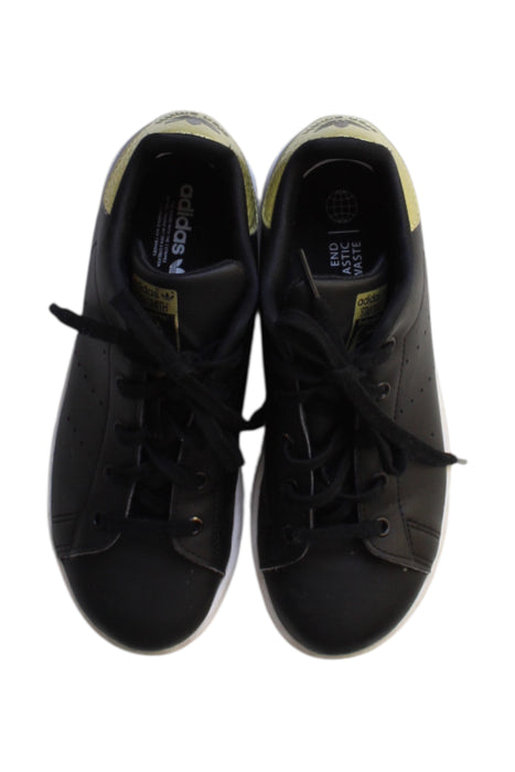 A Black Sneakers from Adidas in size 7Y for neutral. (Back View)