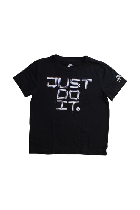 A Black Short Sleeve T Shirts from Nike in size 7Y for neutral. (Front View)