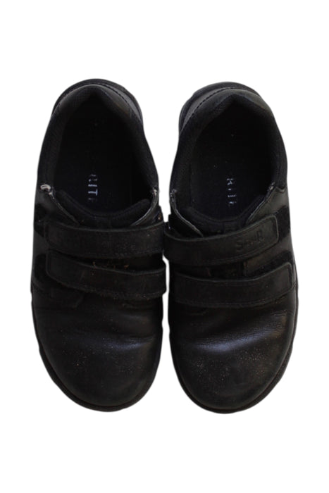 A Black Dress Shoes from Stride Rite in size 7Y for neutral. (Back View)