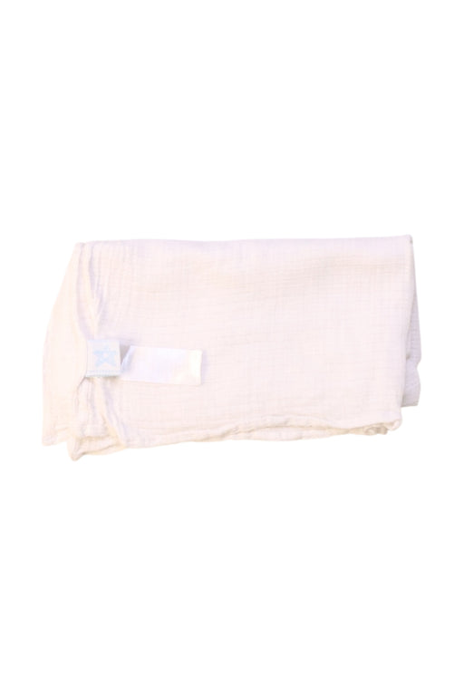 A Ivory Blankets from Jojo Maman Bébé in size O/S for neutral. (Front View)