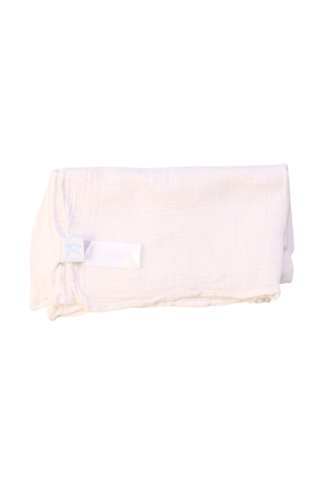 A Ivory Blankets from Jojo Maman Bébé in size O/S for neutral. (Front View)