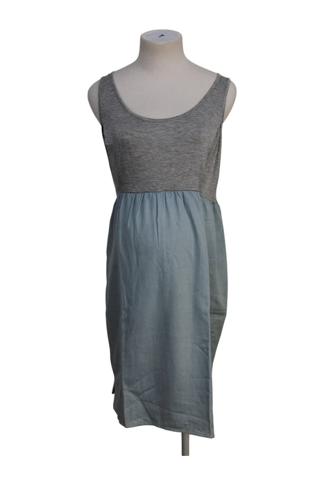 A Grey Sleeveless Dresses from Seraphine in size Maternity-S for maternity. (Front View)
