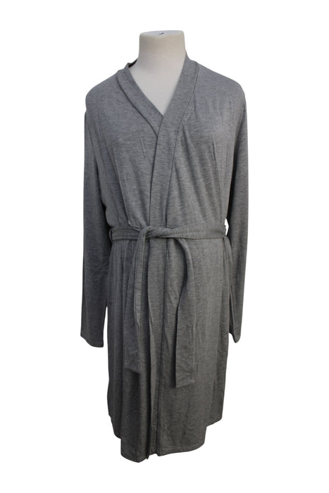 A Grey Bathrobes from Seraphine in size Maternity-S for maternity. (Front View)