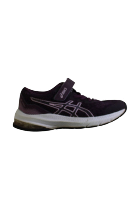 A Purple Sneakers from ASICS in size 6T for girl. (Front View)