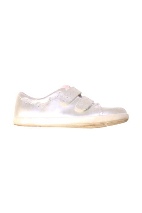 A White Sneakers from Jacadi in size 5T for girl. (Front View)