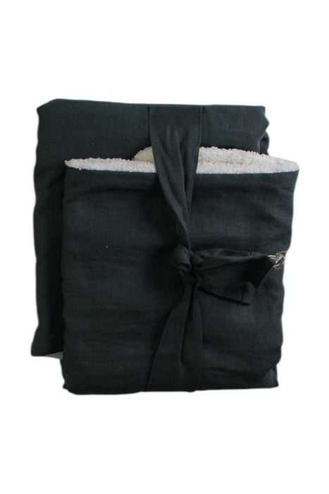 A Black Changing Mats & Covers from Nobodinoz in size O/S for neutral. (Back View)