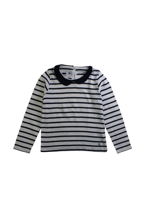 A White Long Sleeve T Shirts from Petit Bateau in size 6T for girl. (Front View)