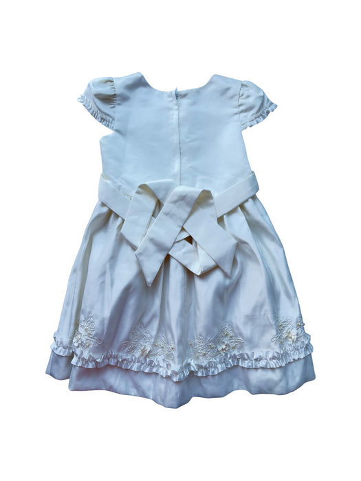 A White Short Sleeve Dresses from ELLE in size 4T for girl. (Back View)
