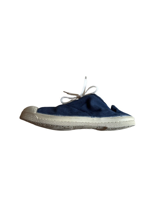 A Blue Sneakers from Bonpoint in size 6T for neutral. (Back View)