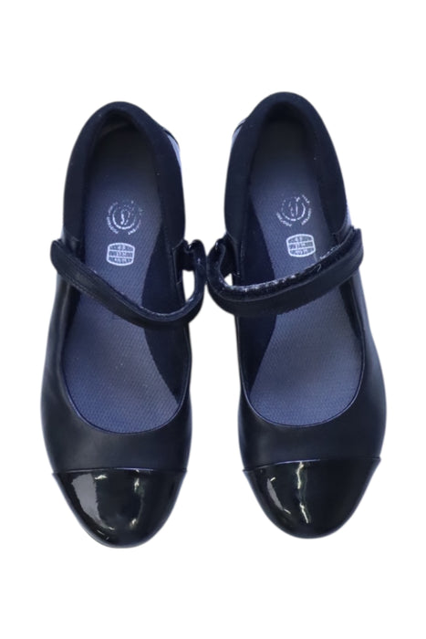 A Black Flats from Clarks in size 12Y for girl. (Back View)