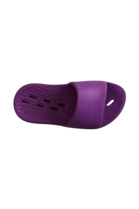 A Purple Slippers from Speedo in size 5T for neutral. (Front View)