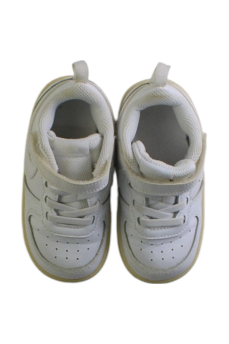 A White Sneakers from Nike in size 18-24M for neutral. (Back View)