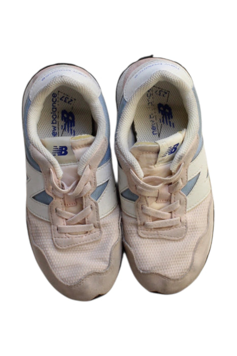 A Multicolour Sneakers from New Balance in size 7Y for girl. (Back View)