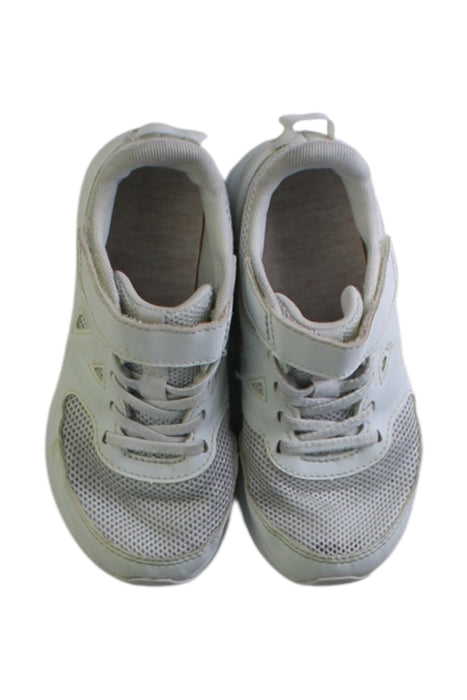 A White Sneakers from New Balance in size 7Y for neutral. (Back View)