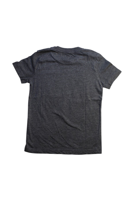 A Grey Short Sleeve T Shirts from Hurley in size 6T for boy. (Back View)