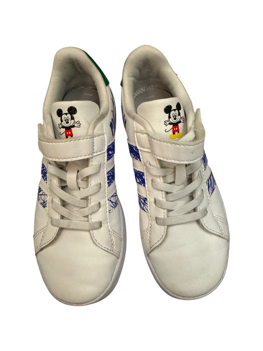 A White Sneakers from Adidas in size 7Y for boy. (Front View)