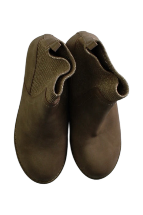 A Brown Booties from Seed in size 7Y for girl. (Back View)